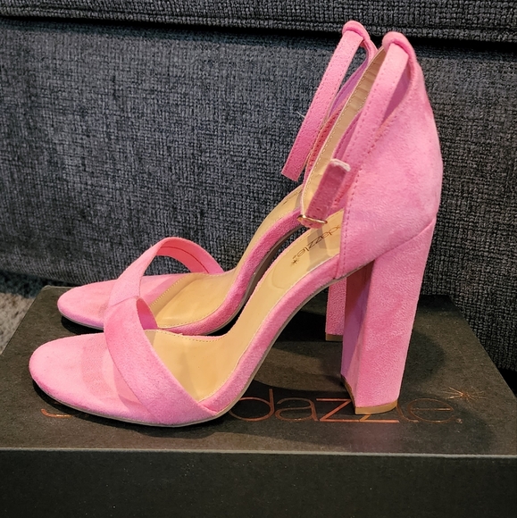 ((WIDE))Barbie pink ankle strap fuax suede chunk heel. - Picture 1 of 3